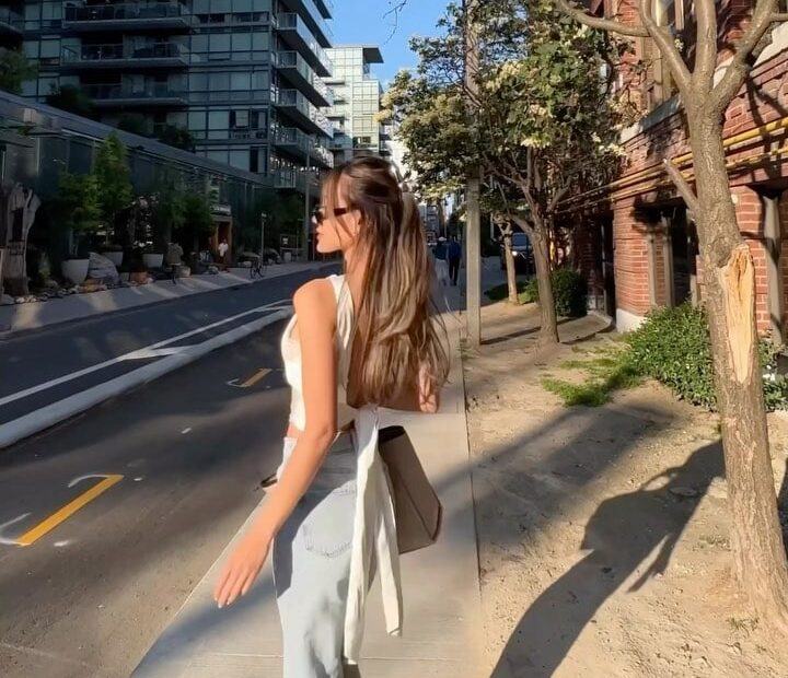 how did my phone do that! 🫨🤳🫶🏻 who loves this cute outfit? #