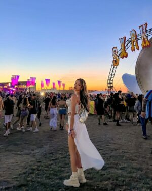 my first music festival 🎡can u guess outfit inspo? 🫶🏻 #veld #musicfestival #styleinspo