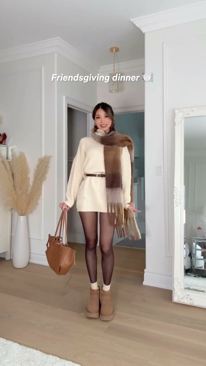 Kerina Wang - Uggs are up to 25% off at @brownsshoes Black Friday Sale!!! Got a pair for any occasion ⛸️❄️🧸