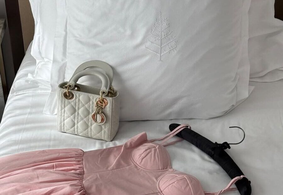 Kerina Wang - help me choose a dress for brunch with @guerlain