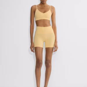 Kerina Wang - ARITZIA BUTTER Cheeky Hi-Rise 5" Short