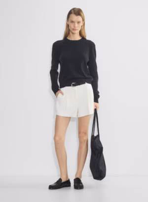 Kerina Wang - ARITZIA The Effortless Short Mini