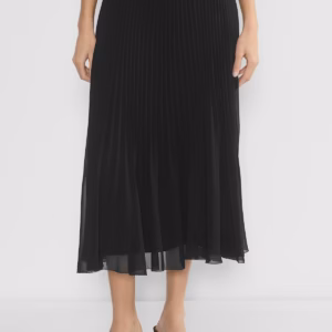Kerina Wang - ARITZIA Twirl Pleated Skirt