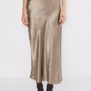 Kerina Wang - ARITZIA