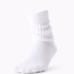 Kerina Wang - ARITZIA Scrunch Ankle Sock 3-pack
