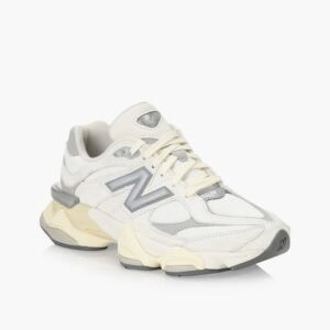 Kerina Wang - New Balance 9060 - white sneakers