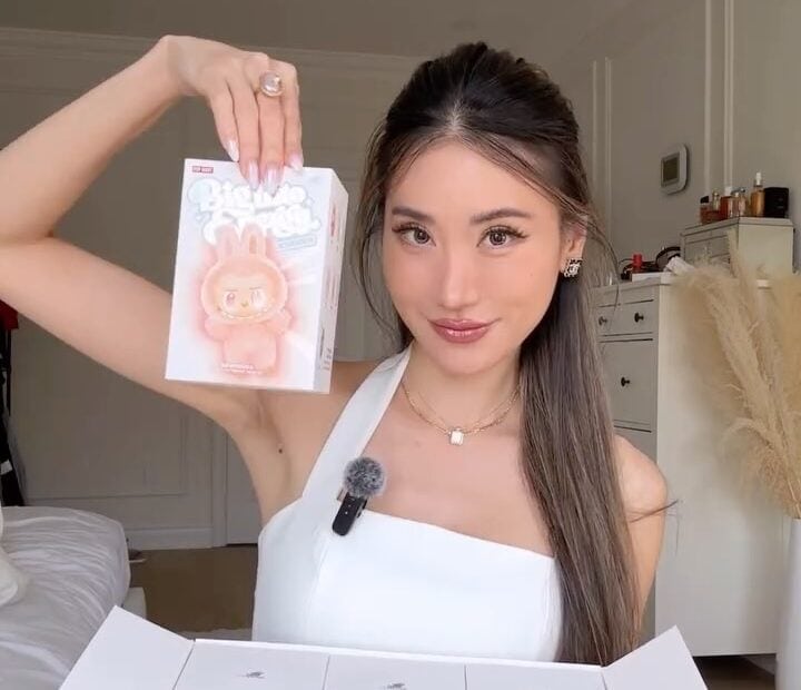 Kerina Wang - Unboxing BIE Labubu
