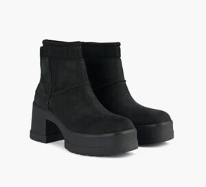 Kerina Wang - UGG Moxy Chelsea - Browns Shoes