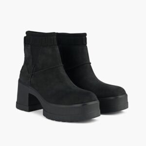 Kerina Wang - UGG Moxy Chelsea - Browns Shoes