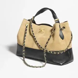 Kerina Wang - 2024/25 Métiers d’art Small Shopping Bag - Chanel