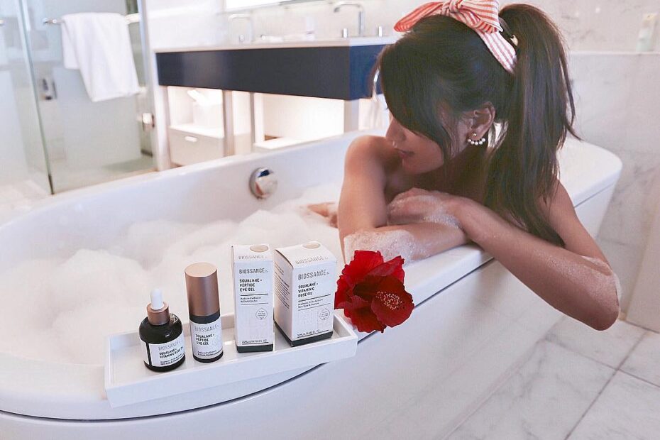 Too excited for the arrival of @Biossance in stores at @sephoracanada! ❤️The Squalane + Peptide Eye Gel is a lifesaver for my dark circles because I’m constantly waking up at sunrise 🌅 for shots! 😂can’t wait to have all of you try out this best seller - link in bio for details!😘 #Biossance #NoCompromiseBeauty #ad