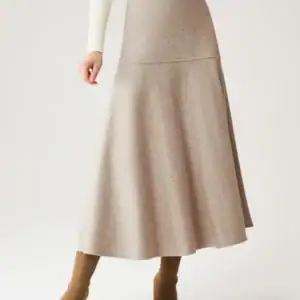 Kerina Wang - Wool-like Flared Maxi Skirt - OGLMove