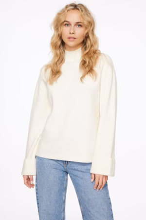 Kerina Wang - Heavenlyarn™ Spongy Tunic Sweater - Dynamite Clothing