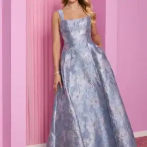 Kerina Wang - Bow Metallic Brocade A-Line Dress - Barbie™ x Azazie