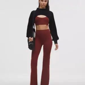 Kerina Wang - Wunder Under SmoothCover High-Rise Bootcut Pant 34" - lululemon