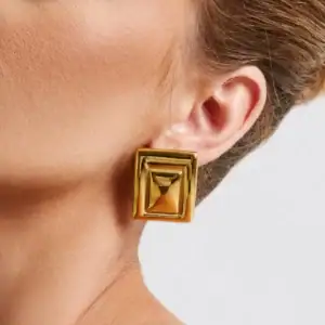 Kerina Wang - London Earrings - Babyboo Fashion