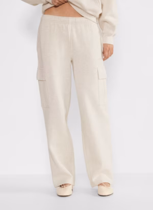 Kerina Wang - Cozy Sweatfleece Mega Cargo Sweatpant - Aritzia (Copy)