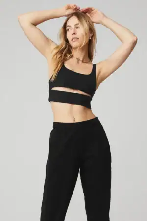 Kerina Wang - Slit Bra - Alo Yoga