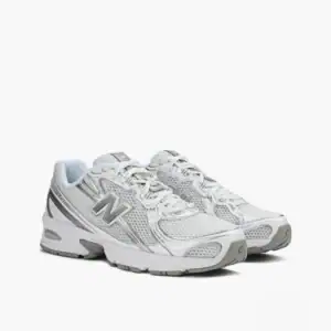 Kerina Wang - New Balance 740 - Browns Shoes