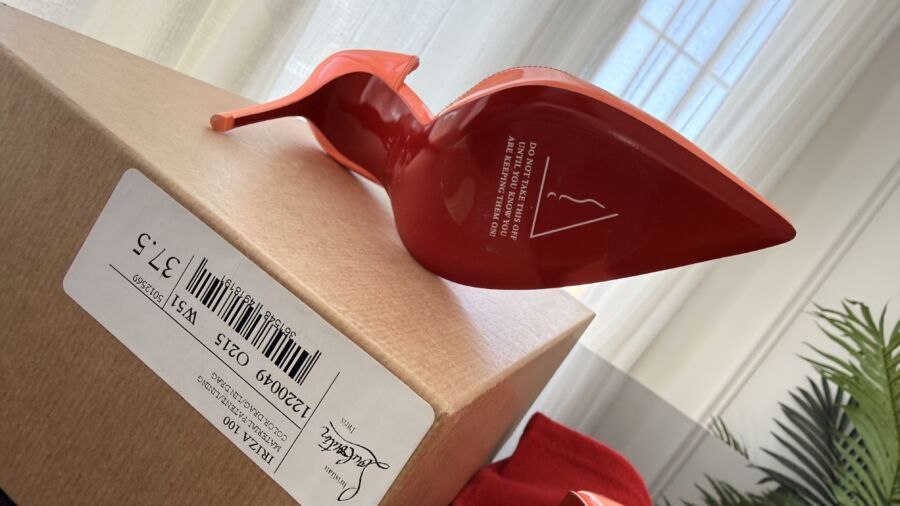 Kerina Wang - Christian Louboutin Iriza 100 Drag Orange Patent Leather D'Orsay Heel Pump 37.5